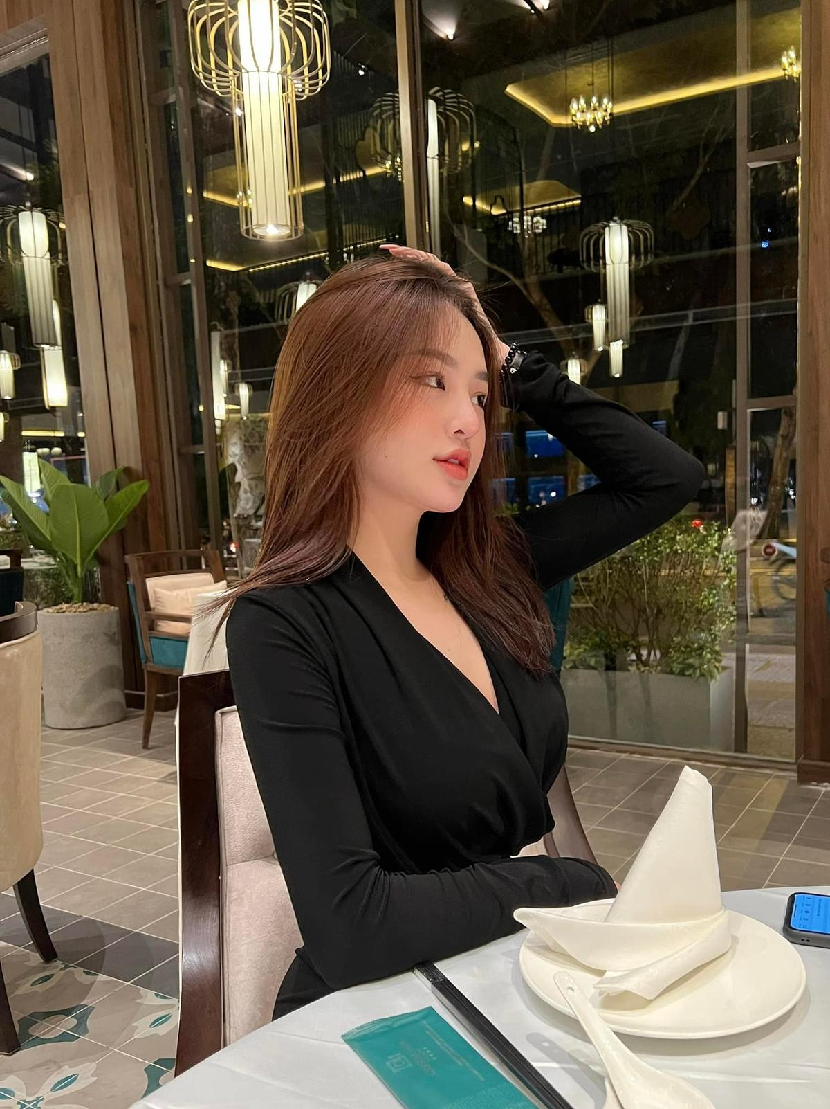 Kim Oanh - Hotgirl xinh đẹp, nóng bỏng nổi tiếng mạng xã hội Ảnh 2