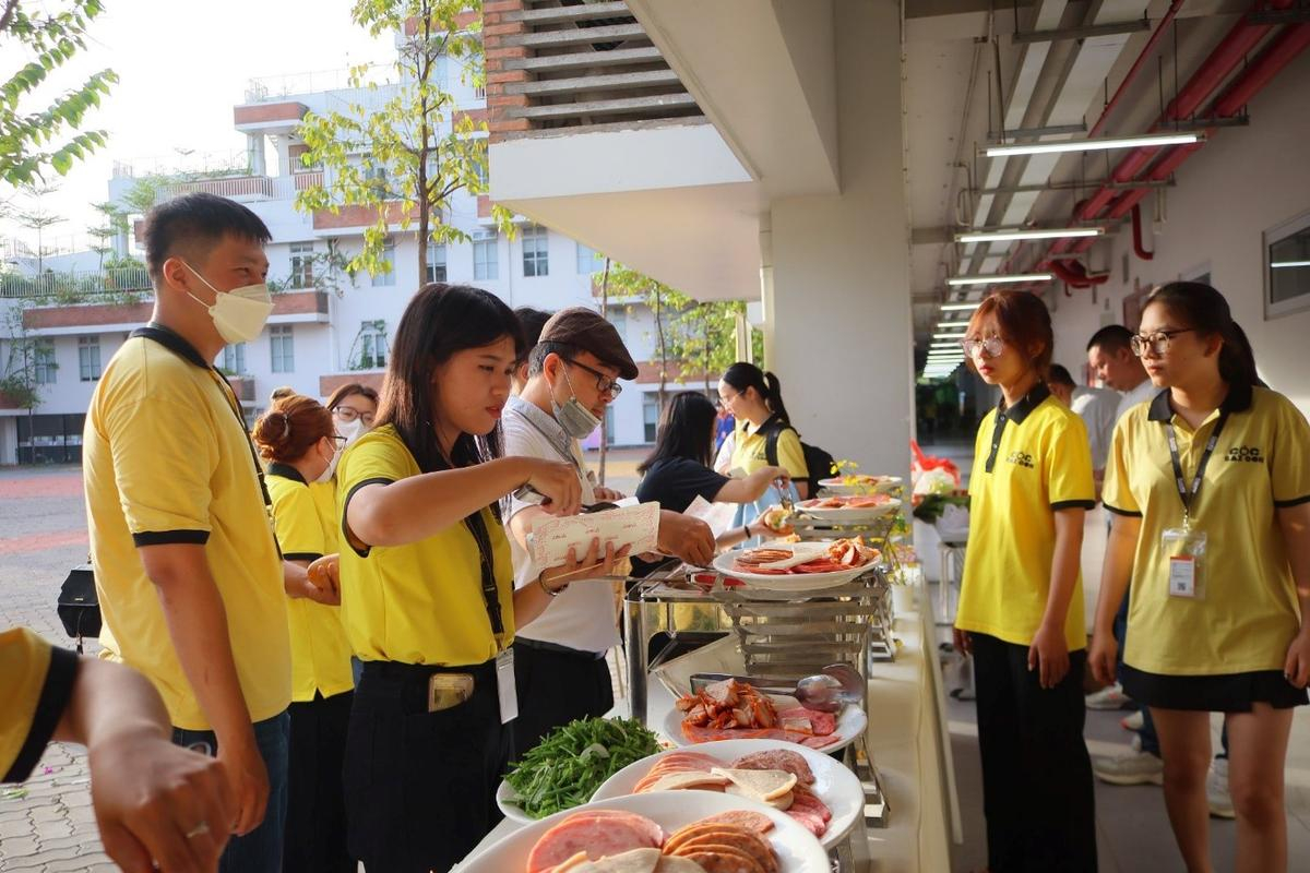 Hàng nghìn chiếc bánh mì Huynh Hoa được gửi đến thí sinh cuộc thi Fotomarathon 2022 Ảnh 3