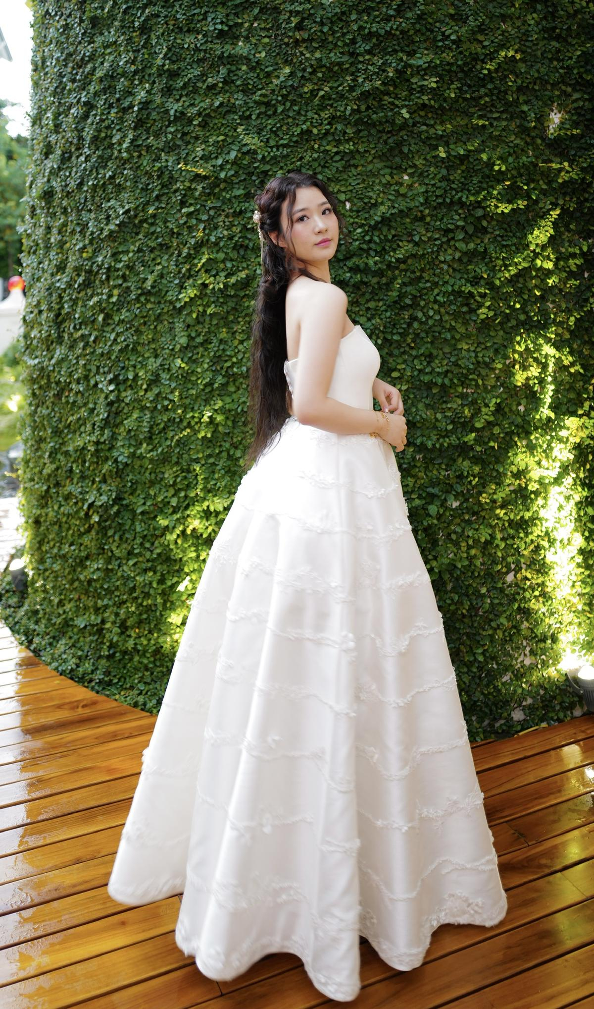 Lộ diện Prom Queen của trường quốc tế UNIS Hà Nội - Victoria Trần: xinh đẹp và tài năng Ảnh 3