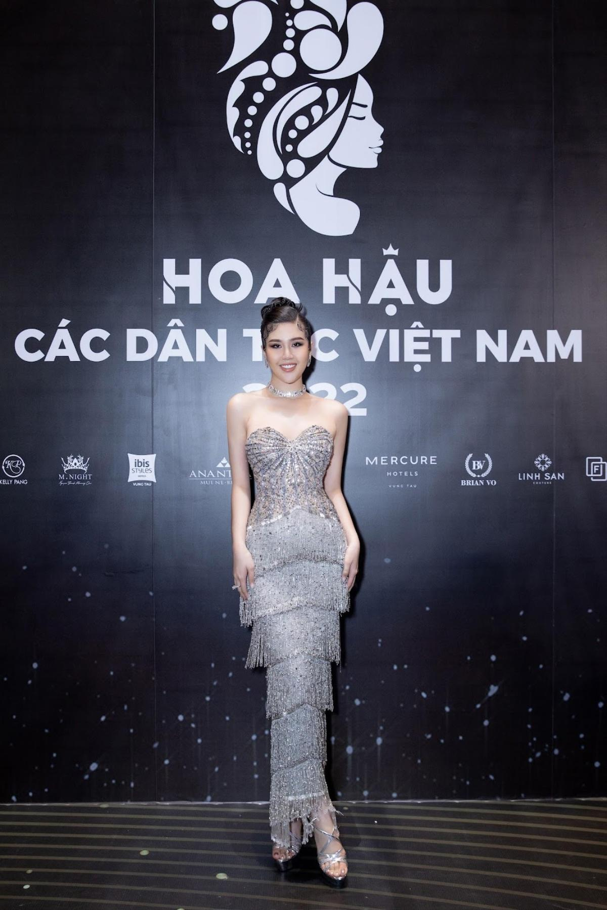 Phương Đài - 'Nữ chủ nhân' M.Night, được Trương Ngọc Ánh tin tưởng giao phụ trách trang phục trong Hoa Hậu Các Dân Tộc Việt Nam 2022 Ảnh 1