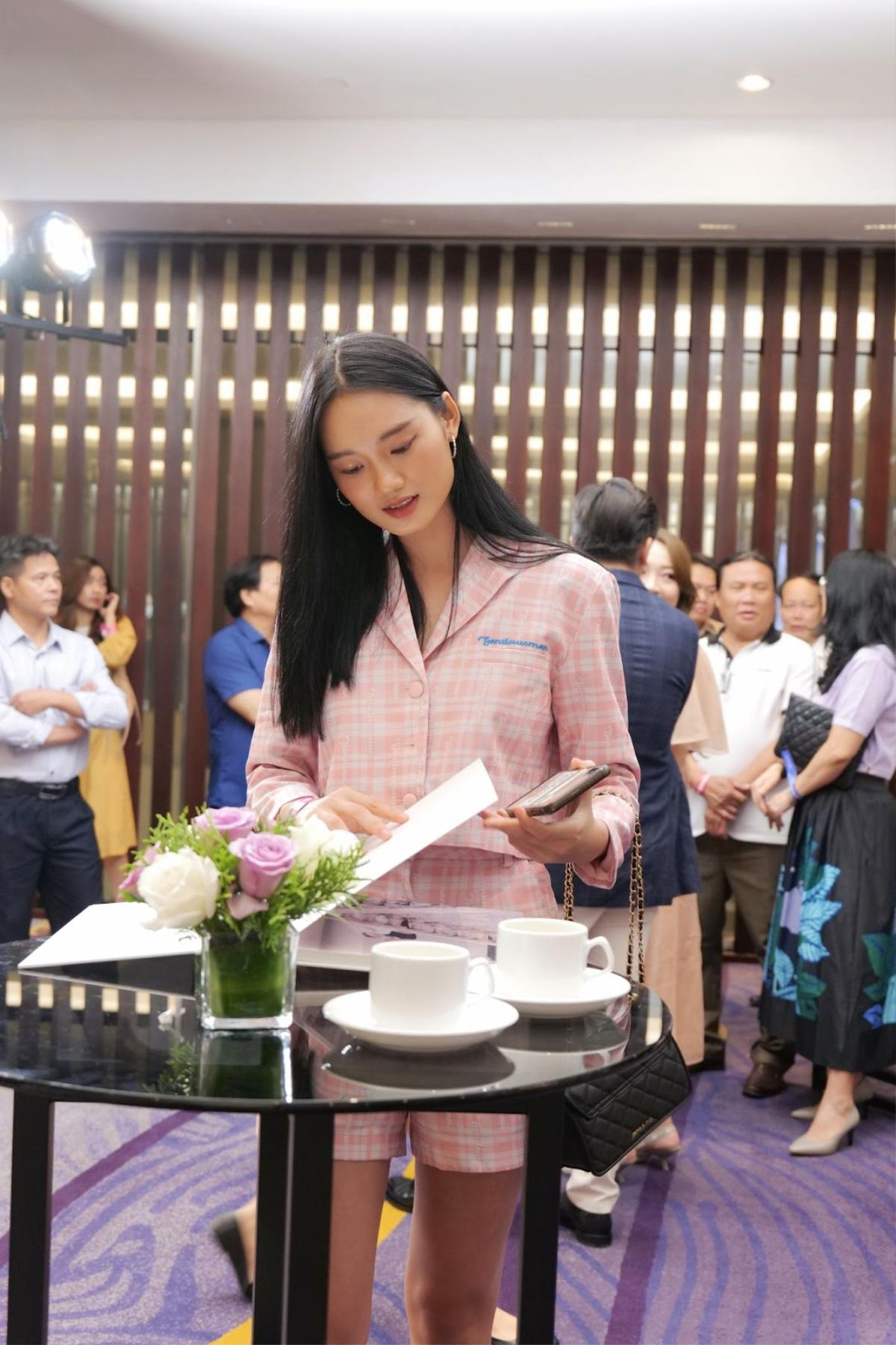 Bắt gặp dàn khách mời khủng dự đám cưới người đẹp Miss Universe Lương Ý Như Ảnh 3