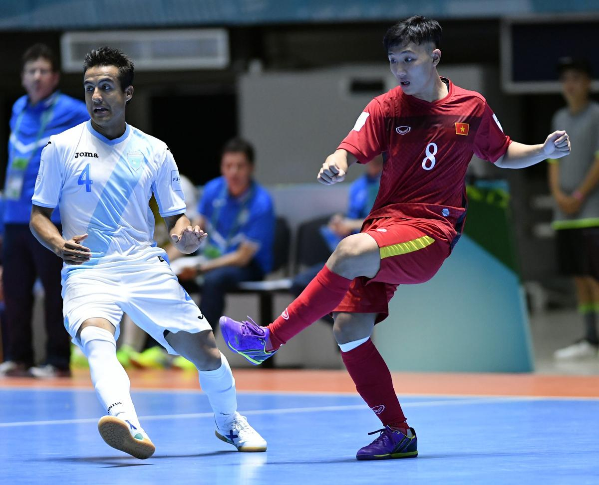 Trực tiếp trên FPT Play: màn trình diễn của tuyển Futsal Việt Nam tại VCK Futsal châu Á 2022 Ảnh 4