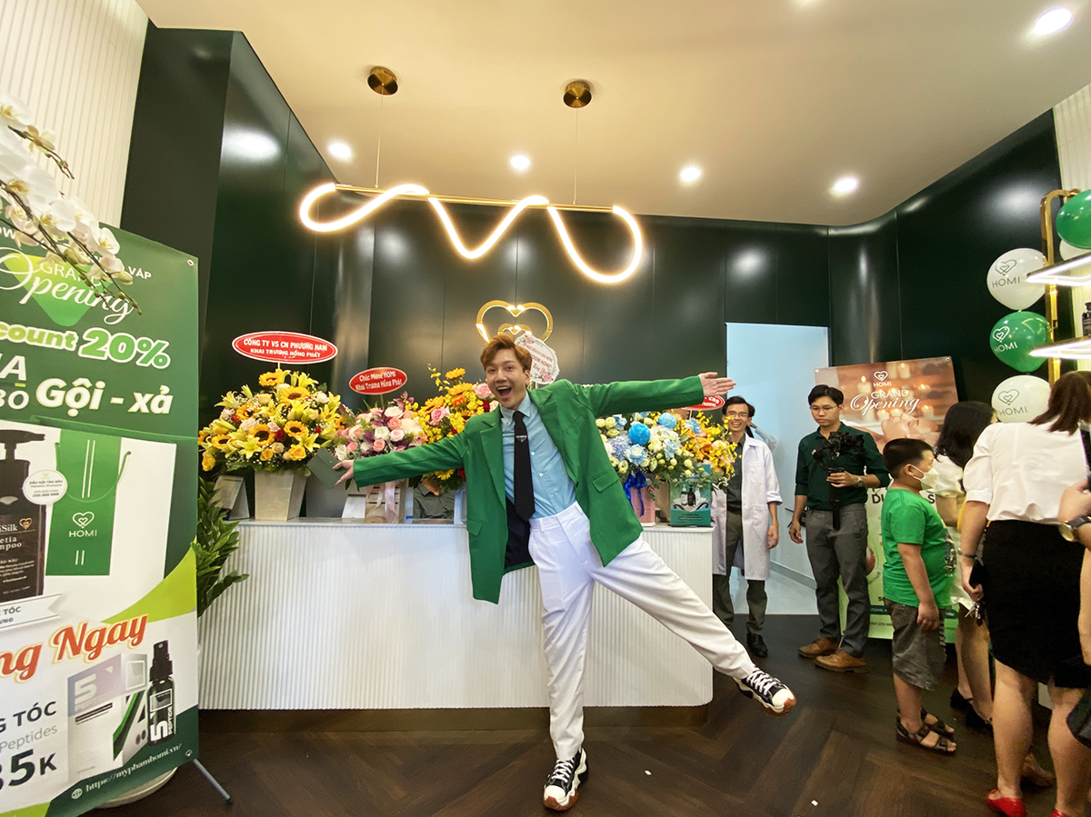 Grand opening - HOMISILK tưng bừng khai trương showroom mỹ phẩm đầu tiên tại TP. Hồ Chí Minh Ảnh 3