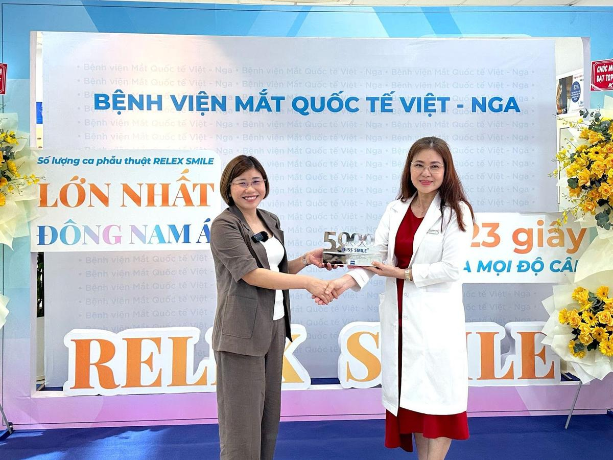 Mắt Việt - Nga nhận giải thưởng Số 1 Đông Nam Á về phẫu thuật khúc xạ Relex Smile Ảnh 3