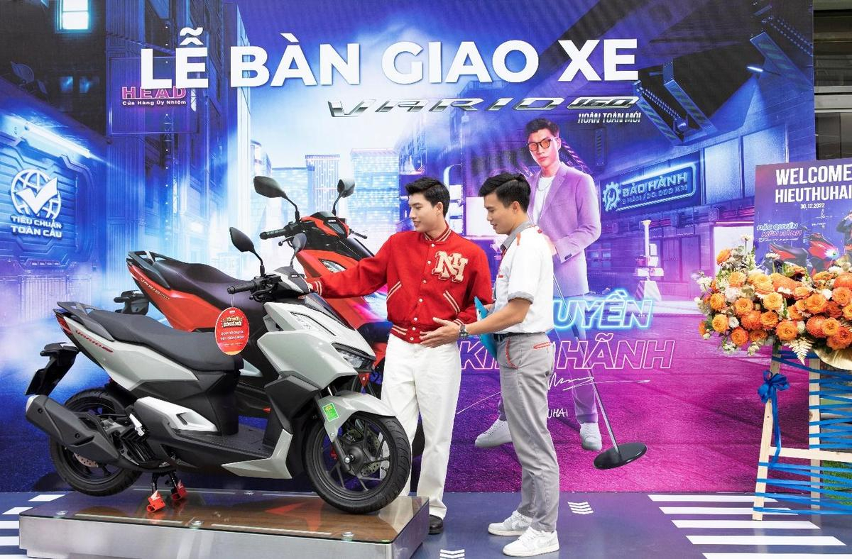 Bật chất kiêu hãnh cùng Hiếu Thứ Hai và Honda Vario 160 Ảnh 2