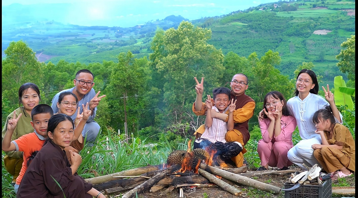 Thầy Thích Khải Tuấn: 'Giới trẻ có xu hướng tìm lại giá trị sống nơi cửa thiền' Ảnh 5