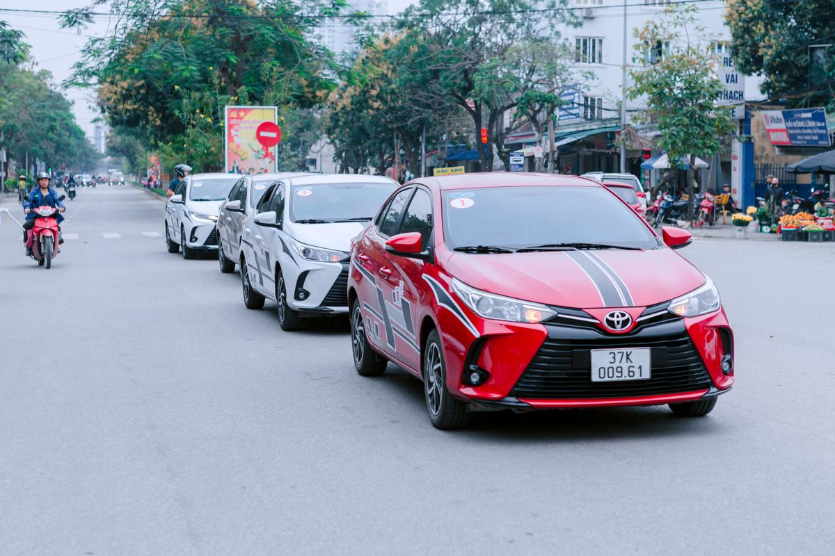 Dàn xe Toyota Vios thiết kế độc lạ diễu hành tại Nghệ An, Đồng Nai, Bình Dương Ảnh 1