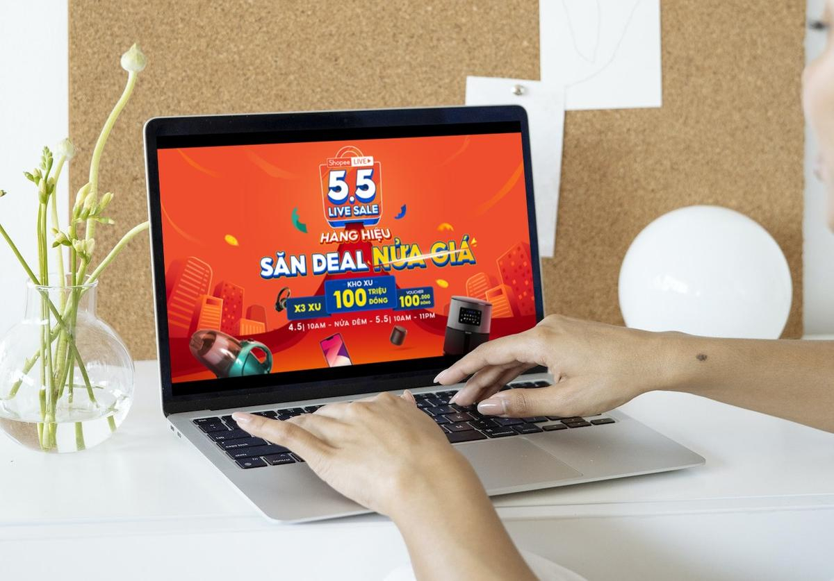 Mở Shopee Live săn hàng điện tử nửa giá, hot nhất là máy uốn tóc giá chưa đến 800.000 đồng Ảnh 1