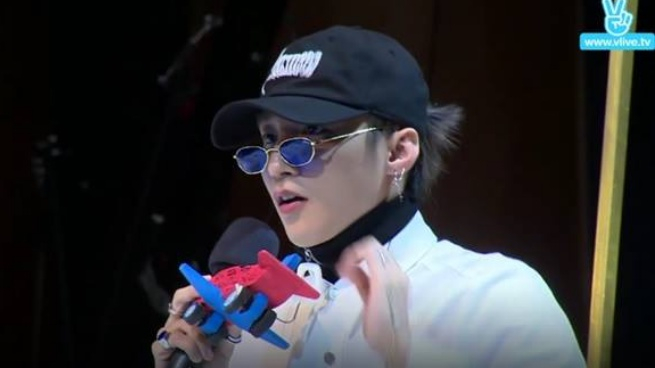 Cùng lắng và 'điên' với Sơn Tùng trong Private Meeting phiên bản HD Ảnh 2