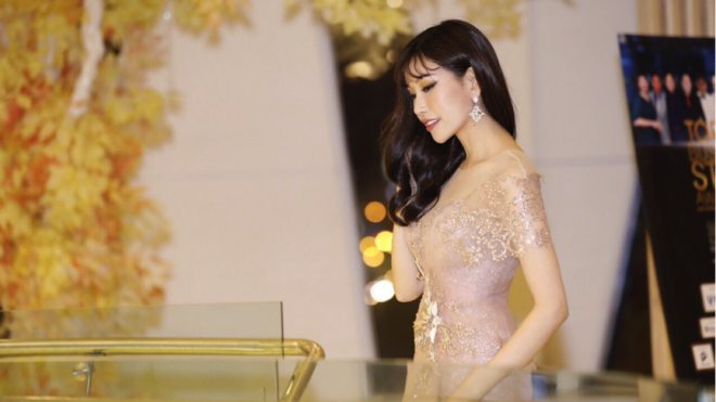 Hoa hậu Doanh nhân Lam Cúc rạng rỡ tham dự sự kiện 'Top 100 Business Style Award 2017' Ảnh 2