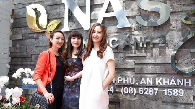 Mai Phương Thúy mang túi xách ngàn đô, Chi Pu cá tính đến chúc mừng quý bà Ngọc Ánh Ảnh 2