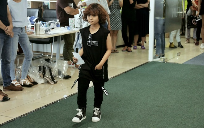 Sàn diễn 'không giới hạn' mở màn đầy ấn tượng với hàng loạt mẫu nhí tham gia casting Ảnh 2