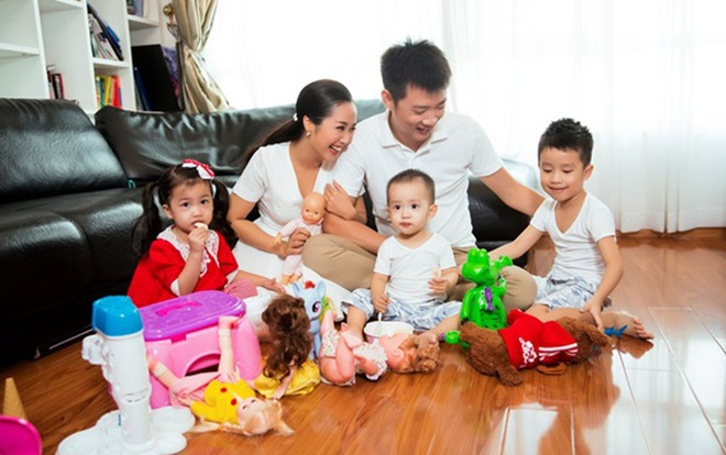 Showbiz Việt mấy ai biết cách khiến chồng vừa yêu vừa nể Ảnh 2