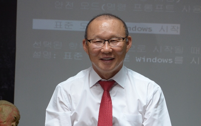 Theo chân HLV U23 Việt Nam khám phá bí ẩn cơ thể người Ảnh 2