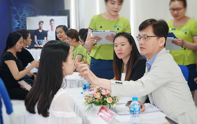 TS.BS Man Koon Suh đến Việt Nam cứu chữa cho nhiều ca phẫu thuật mũi khó Ảnh 2