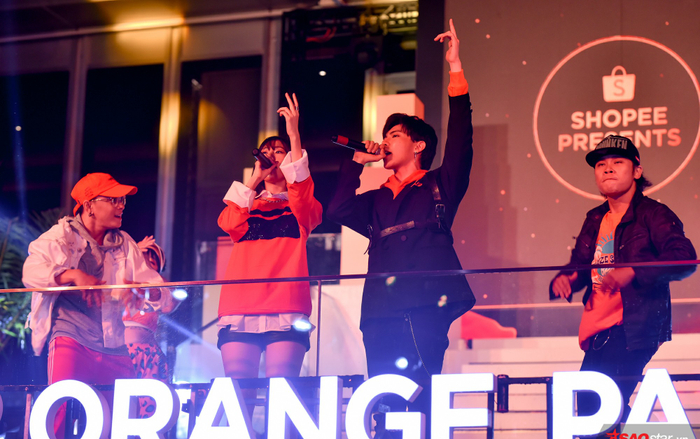 Min, Erik diện sắc cam nổi bật, cháy hết mình trong đêm tiệc của Shopee Ảnh 2