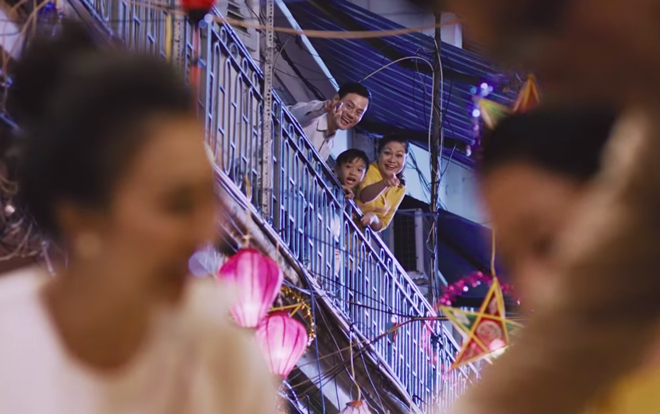 Clip 30 giây đánh thức tình làng nghĩa xóm đêm trung thu Ảnh 2