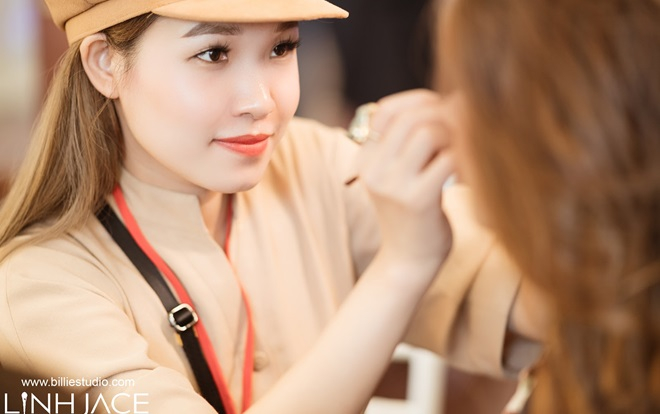 Makeup Artist Linh Jace - Người điểm tô cho những  'đóa Calla' rực rỡ Ảnh 2