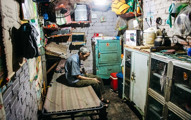 14 người chen chúc trong ngôi nhà chỉ 5m2 giữa Sài Gòn Ảnh 2