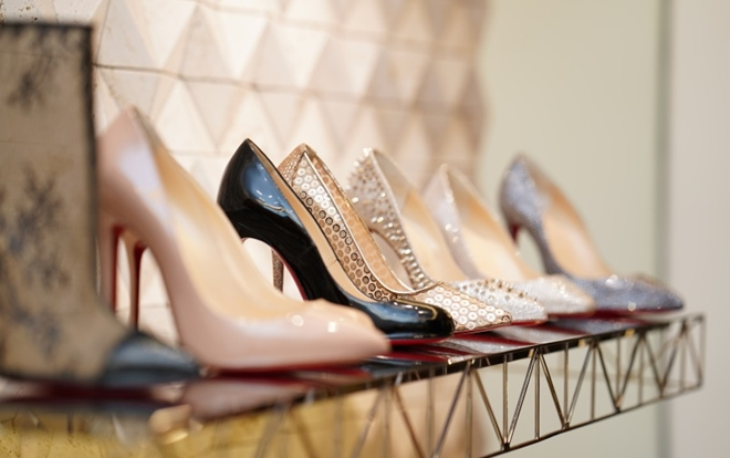 Bí mật 'siêu khủng' của thương hiệu giày Christian Louboutin tại Việt Nam được hé lộ Ảnh 2