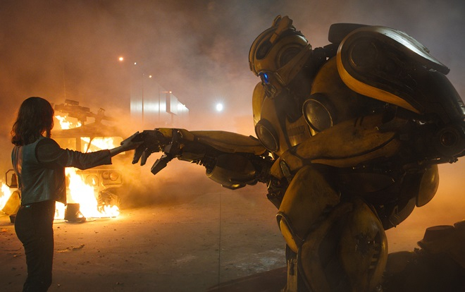 Bumblebee: Từ nhân vật phụ đến chiến binh được yêu mến nhất nhì thế giới robot Ảnh 2