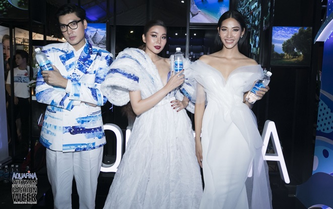 'Tạo sóng' tại sự kiện thảm đỏ hot nhất năm, Aquafina ra mắt BST thiết kế nhãn chai phiên bản giới hạn Ảnh 2