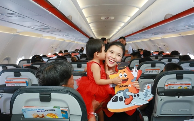 Hãng hàng không đầu tiên ở Việt Nam nhảy 'trình diễn' an toàn bay trên không Ảnh 2