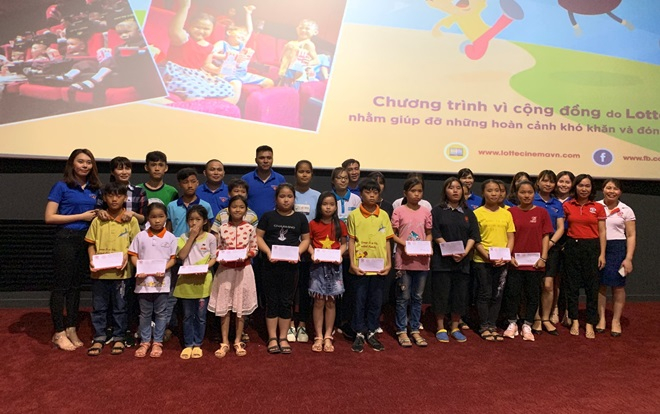 Hoạt động chiếu phim miễn phí cho trẻ em có hoàn cảnh khó khăn trong dịp quốc tế thiếu nhi Ảnh 2