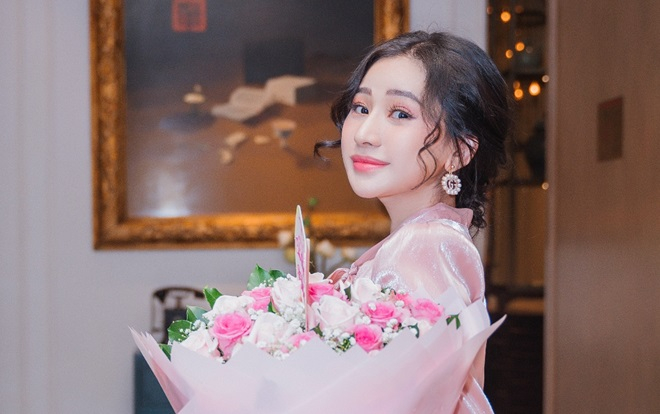 Hot girl Ivy hóa công chúa dự sự kiện Ảnh 2