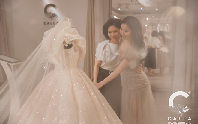 'Bà tiên của những chiếc váy cưới' và câu chuyện Calla Haute Couture với bước chuyển mình 19 năm Ảnh 2