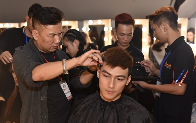 Vietnam International Fashion Week 2019: Sự trở lại đầy ấn tượng của nhà tạo mẫu tóc Leslie Đỗ Ảnh 2