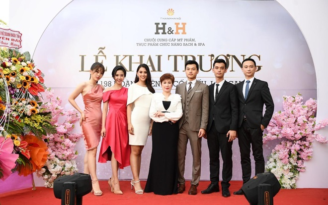 Hot: Đằng sau thông tin Tiểu Vy và thiếu gia Thế Anh đang hẹn hò Ảnh 2