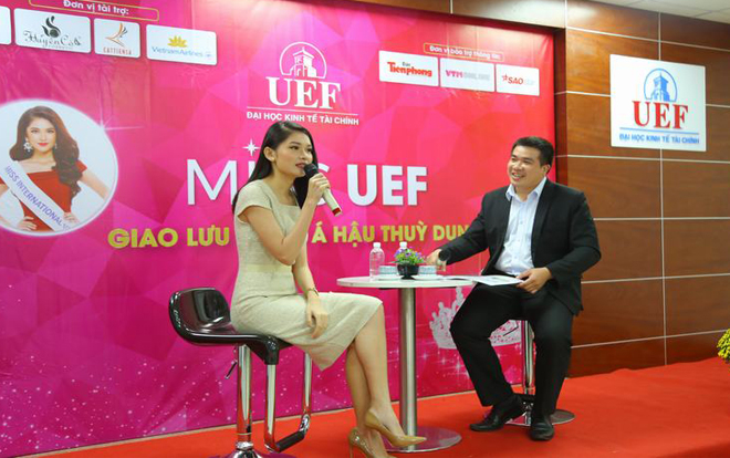 Á hậu Thùy Dung chia sẻ bí quyết học tiếng Anh thời 4.0 cho sinh viên UEF Ảnh 2