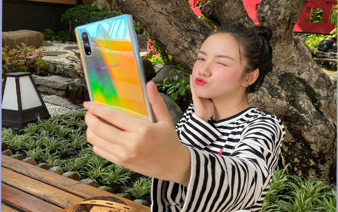 Xuất hiện phụ kiện chiếm cảm tình sao nữ Việt với tone màu cực đáng yêu Ảnh 2