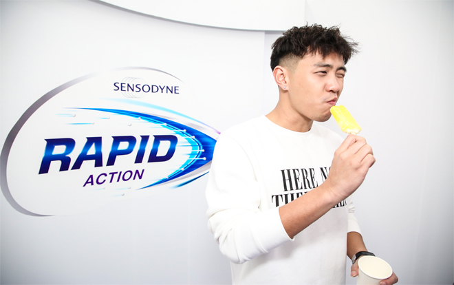 Loạt biểu cảm khó đỡ của hot boy Quang Đăng, Huyme trong thử thách 'ăn kem 10s' Ảnh 2