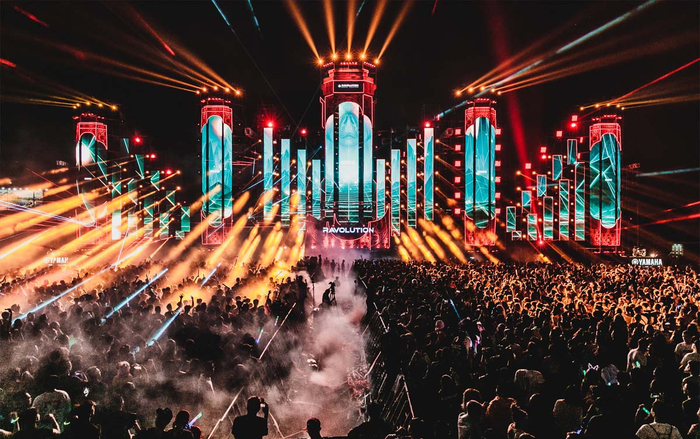 Thánh địa Ravoland 'cháy rực' cùng dàn DJ hàng đầu thế giới, raver phát cuồng  bởi sân khấu 'cực đỉnh' Ảnh 2