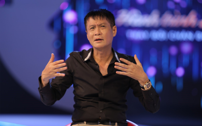 Lê Hoàng - Đạo diễn vàng trong làng phát ngôn: 'Tôi nghĩ bạn phải phẫu thuật cái đầu trước' Ảnh 2