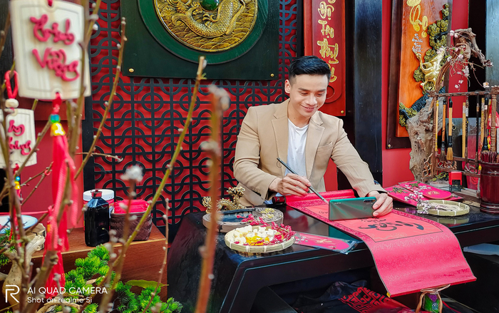 Nam vương Cao Xuân Tài gợi ý phong cách lịch lãm đón Tết Ảnh 2