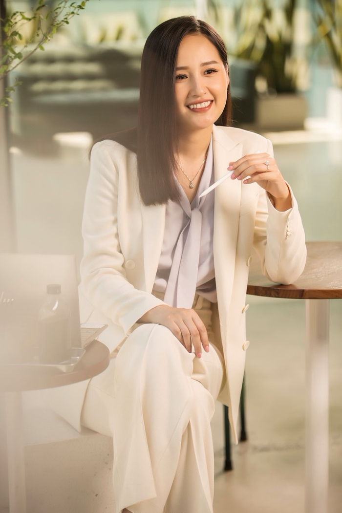 Ngỡ ngàng với những hình ảnh mới nhất của Mai Phương Thúy Ảnh 4