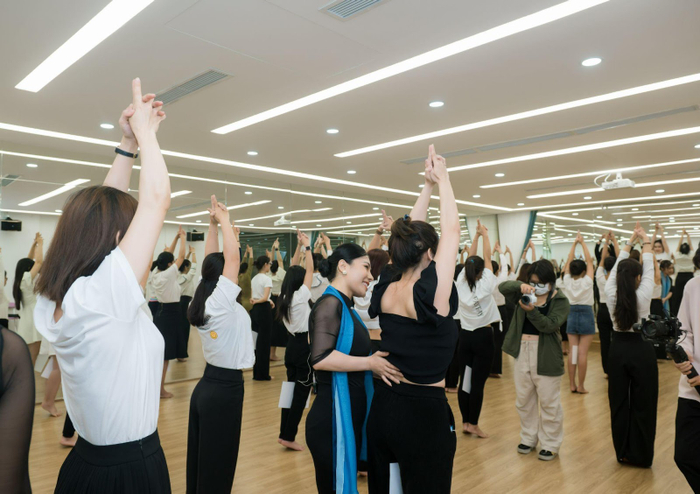 Sự chăm chút của chị dành cho các học viên