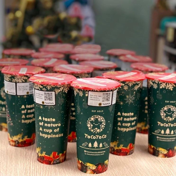 Ly Giáng Sinh năm 2020 của nhà ToCoToCo với thiết kế màu xanh đậm chất Giáng Sinh