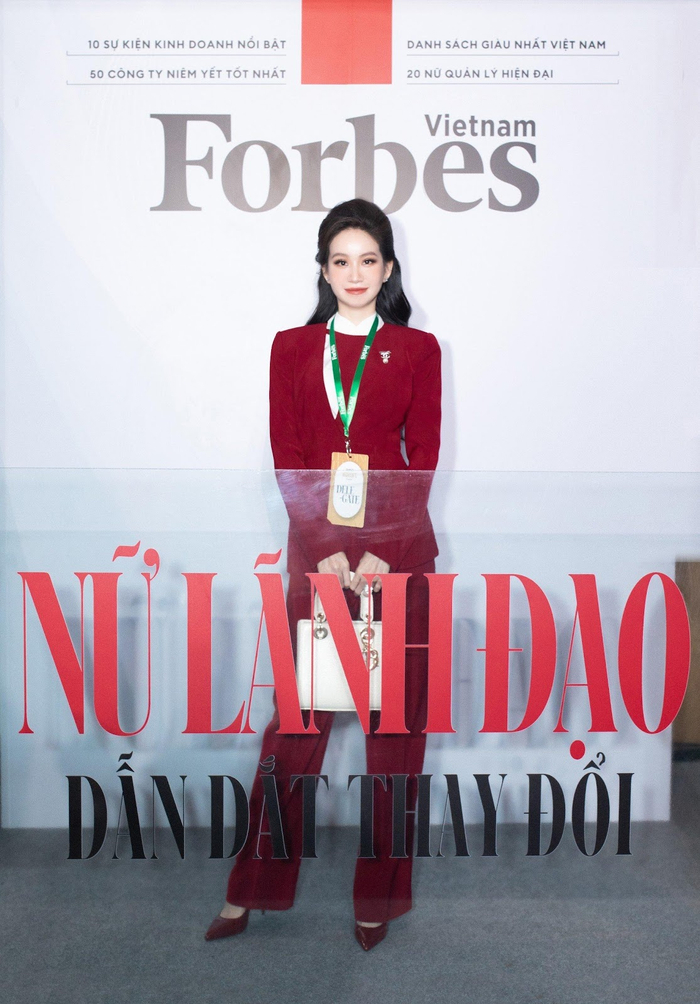 Nữ Chủ tịch Võ Thị Ngọc Huyền ( Huyền Cò), 28 tuổi – Sáng lập thương hiệu mỹ phẩm Huyền Cò, có tiếng trong giới khởi nghiệp năm 17 tuổi