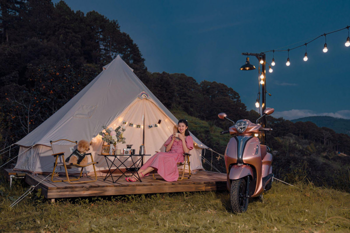 Phương Nhi lựa chọn Yamaha Grande Hybrid là người bạn đồng hành