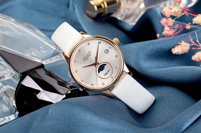 Đồng hồ Atlantic đến từ Thụy Sĩ thiết kế sang trọng với mức ưu đãi chưa từng có 11% cùng quà tặng đồng hồ Q&Q và voucher mua hàng 4 triệu đồng.