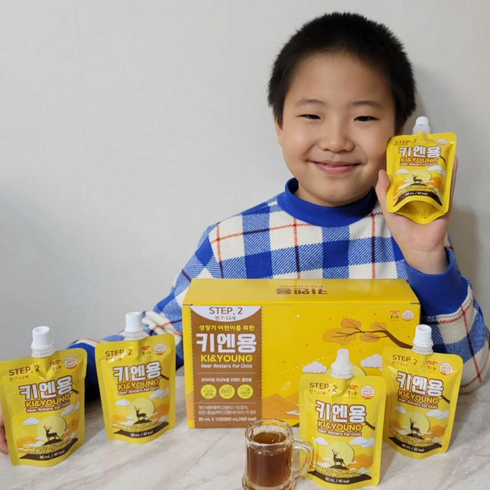 Với hương vị thơm ngon chiết xuất từ nước lựu, nước ép táo cô đặc và bảng thành phần “vàng”, nước nhung hươu hồng sâm Ki&Young Step 2 trở thành loại thực phẩm bổ sung không thể thiếu mỗi ngày của trẻ 7 - 12 tuổi.