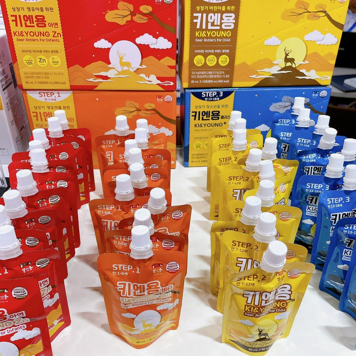 4 dòng sản phẩm nước nhung hươu&nbsp; cao cấp Ki&Young với 3 Step khác nhau là “món ăn” bổ dưỡng giúp trẻ vừa “tăng đề kháng, dáng vươn cao” vừa hỗ trợ trí não phát triển.&nbsp;