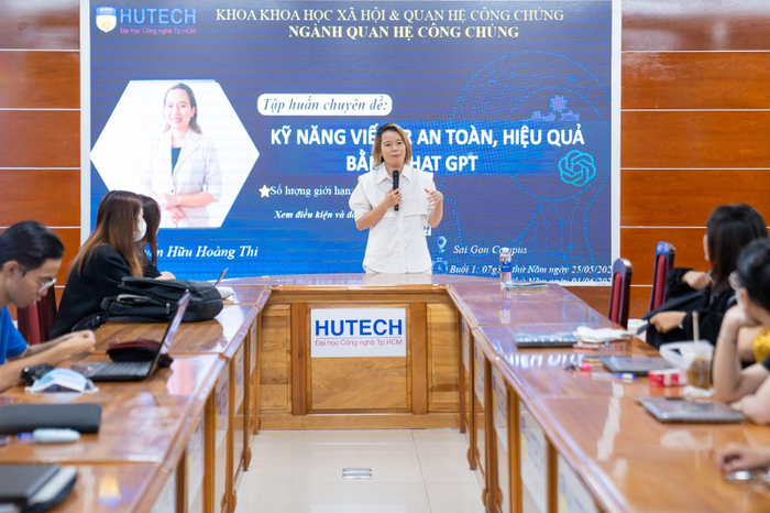 Các chuyên gia mang đến nhiều thông tin thực tế, cập nhật cho sinh viên HUTECH