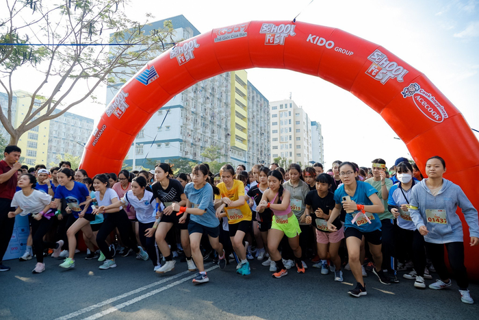 Hàng chục ngàn sinh viên nô nức tham gia trải nghiệm tại School Fest - Đêm nhạc Space Date 3 Ảnh 1