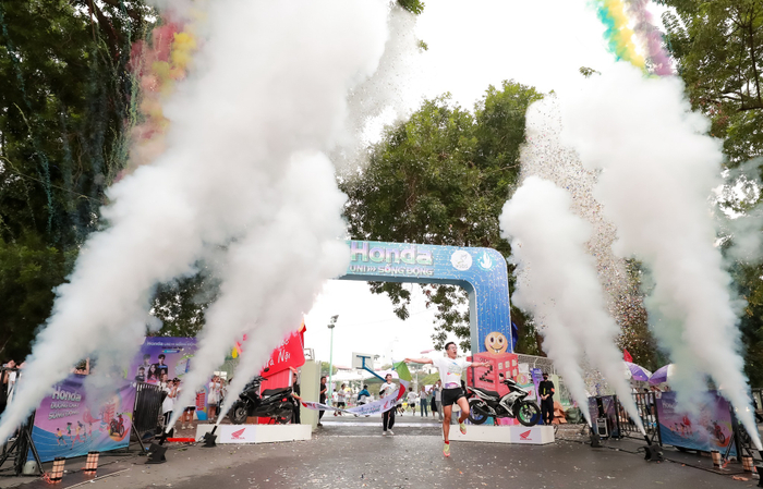 Chạy đi chờ chi