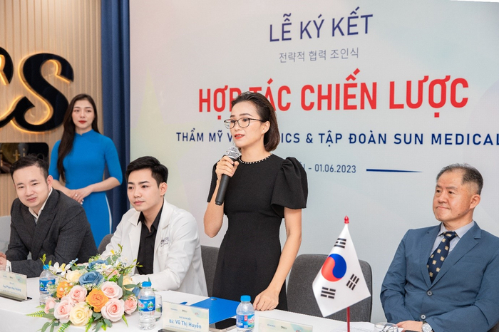 Bà Vũ Thị Huyền - Đại diện tập đoàn Sun Medical đánh giá cao chất lượng dịch vụ làm đẹp tại thẩm mỹ viện Ethics